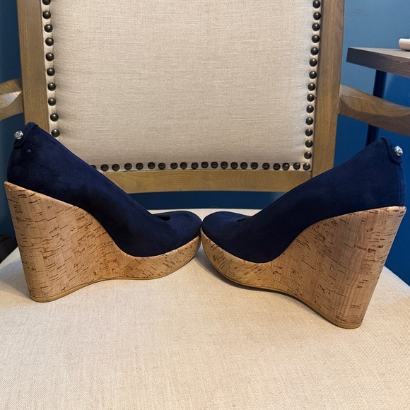 Stuart Weitzman Dark Blue Suede Cork Wedges, Size 8.5 - Picture 6 of 11